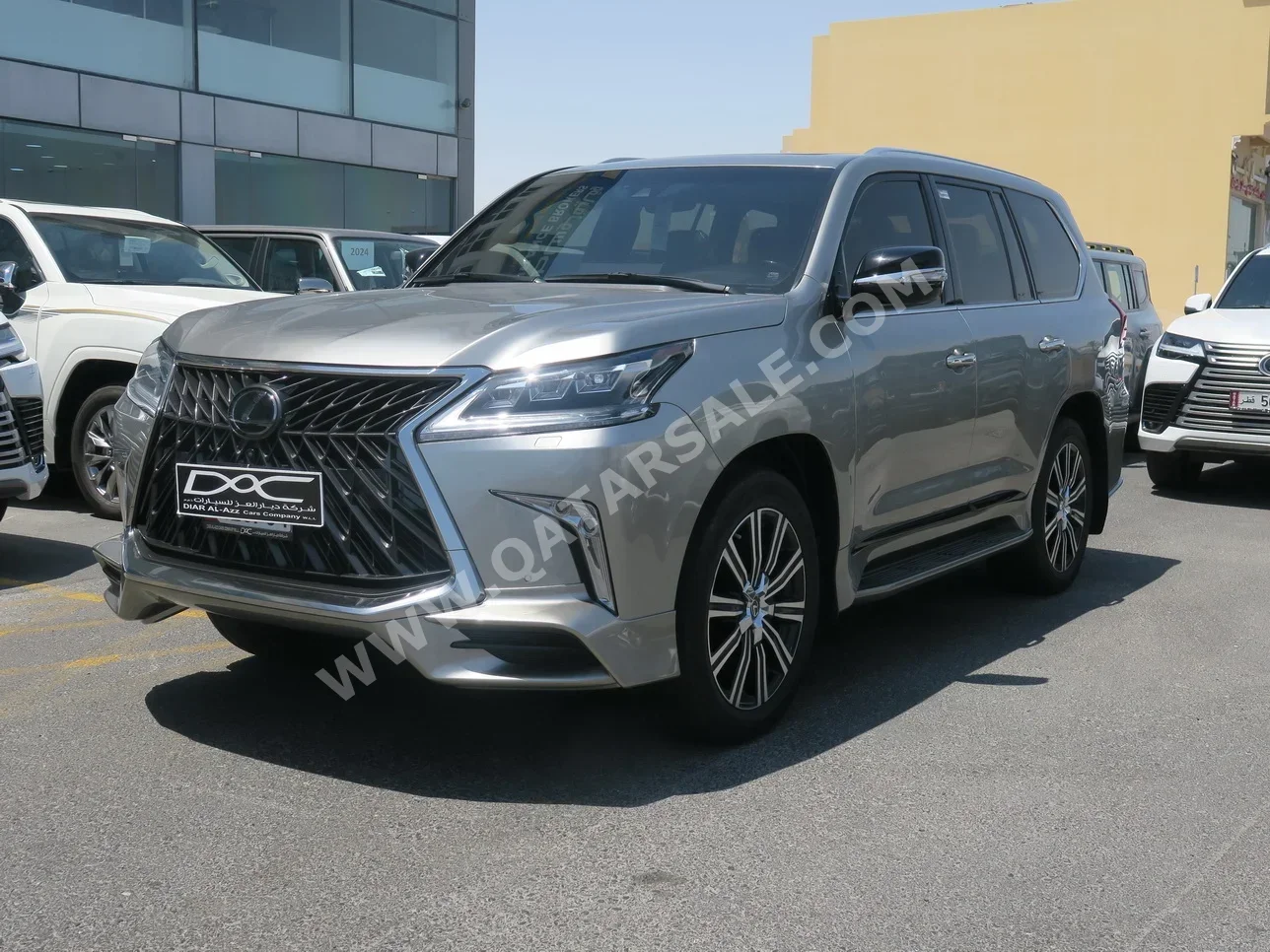 Lexus  LX  570  2018  Automatic  41,000 Km  8 Cylinder  Four Wheel Drive (4WD)  SUV  Silver