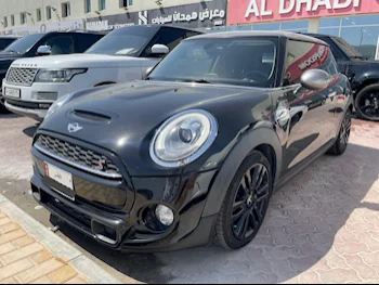 Mini  Cooper  S  2017  Automatic  83,000 Km  4 Cylinder  Front Wheel Drive (FWD)  Hatchback  Black