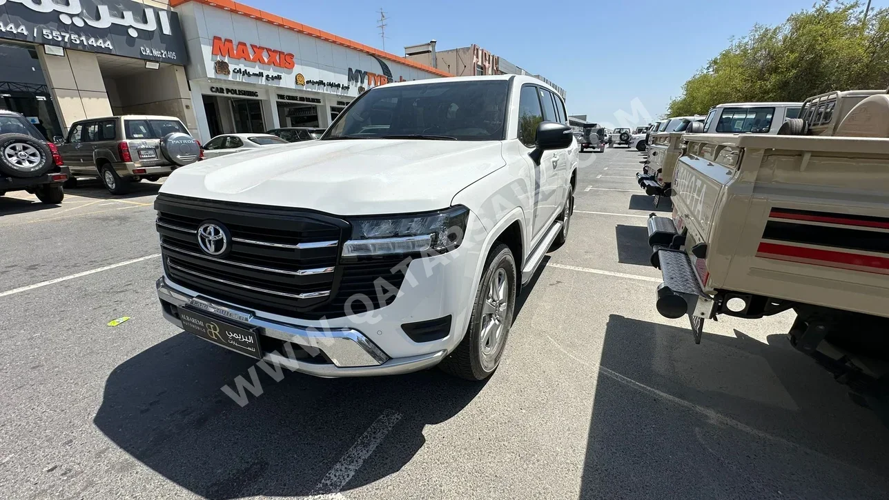  Toyota  Land Cruiser  G  2022  Automatic  39,000 Km  6 Cylinder  Four Wheel Drive (4WD)  SUV  White  With Warranty