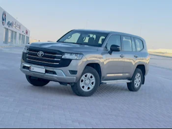 Toyota  Land Cruiser  GX  2022  Automatic  125٬000 Km  6 Cylinder  Four Wheel Drive (4WD)  SUV  Gray  With Warranty