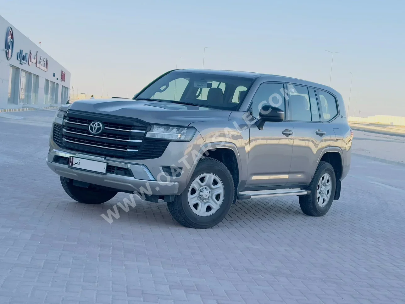 Toyota  Land Cruiser  GX  2022  Automatic  125٬000 Km  6 Cylinder  Four Wheel Drive (4WD)  SUV  Gray  With Warranty