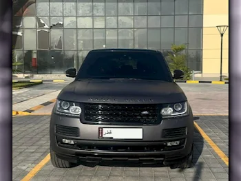  Land Rover  Range Rover  Vogue SE Super charged  2014  Automatic  176,000 Km  8 Cylinder  Four Wheel Drive (4WD)  SUV  Gray Matte  With Warranty