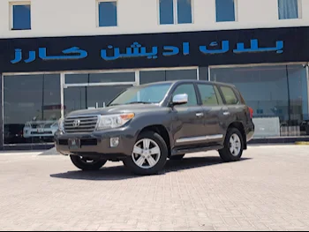 Toyota  Land Cruiser  GXR  2014  Automatic  316,000 Km  8 Cylinder  Four Wheel Drive (4WD)  SUV  Gray