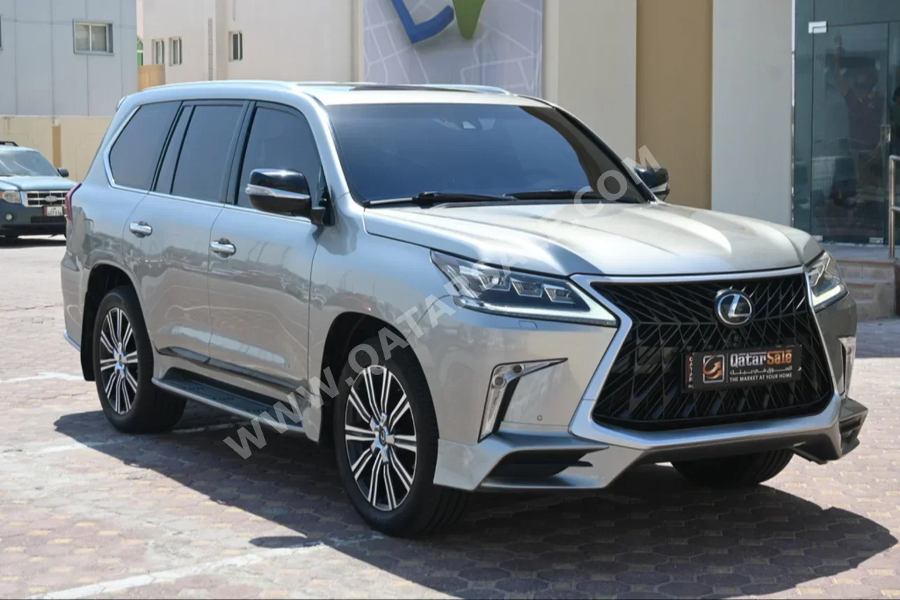 Lexus  LX  570  2016  Automatic  92,000 Km  8 Cylinder  Four Wheel Drive (4WD)  SUV  Sonic Titanium