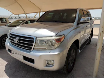 Toyota  Land Cruiser  VXR  2015  Automatic  233,000 Km  8 Cylinder  Four Wheel Drive (4WD)  SUV  White