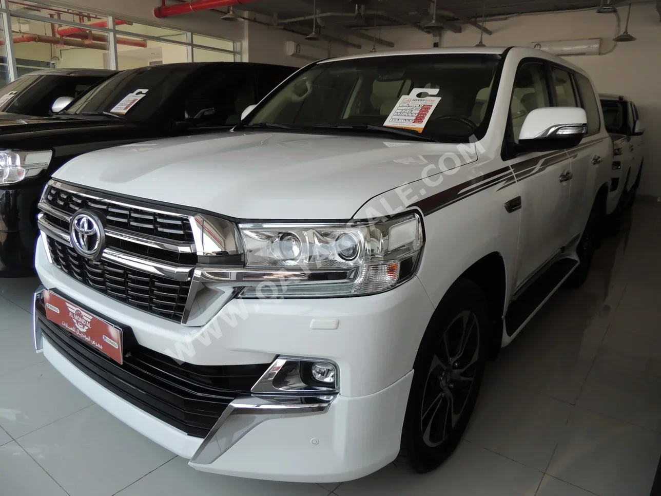 Toyota  Land Cruiser  GXR  2019  Automatic  231٬000 Km  8 Cylinder  Four Wheel Drive (4WD)  SUV  White