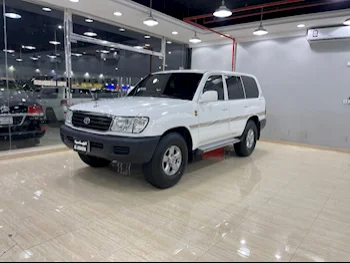 Toyota  Land Cruiser  GX  1998  Manual  456,000 Km  6 Cylinder  Four Wheel Drive (4WD)  SUV  White