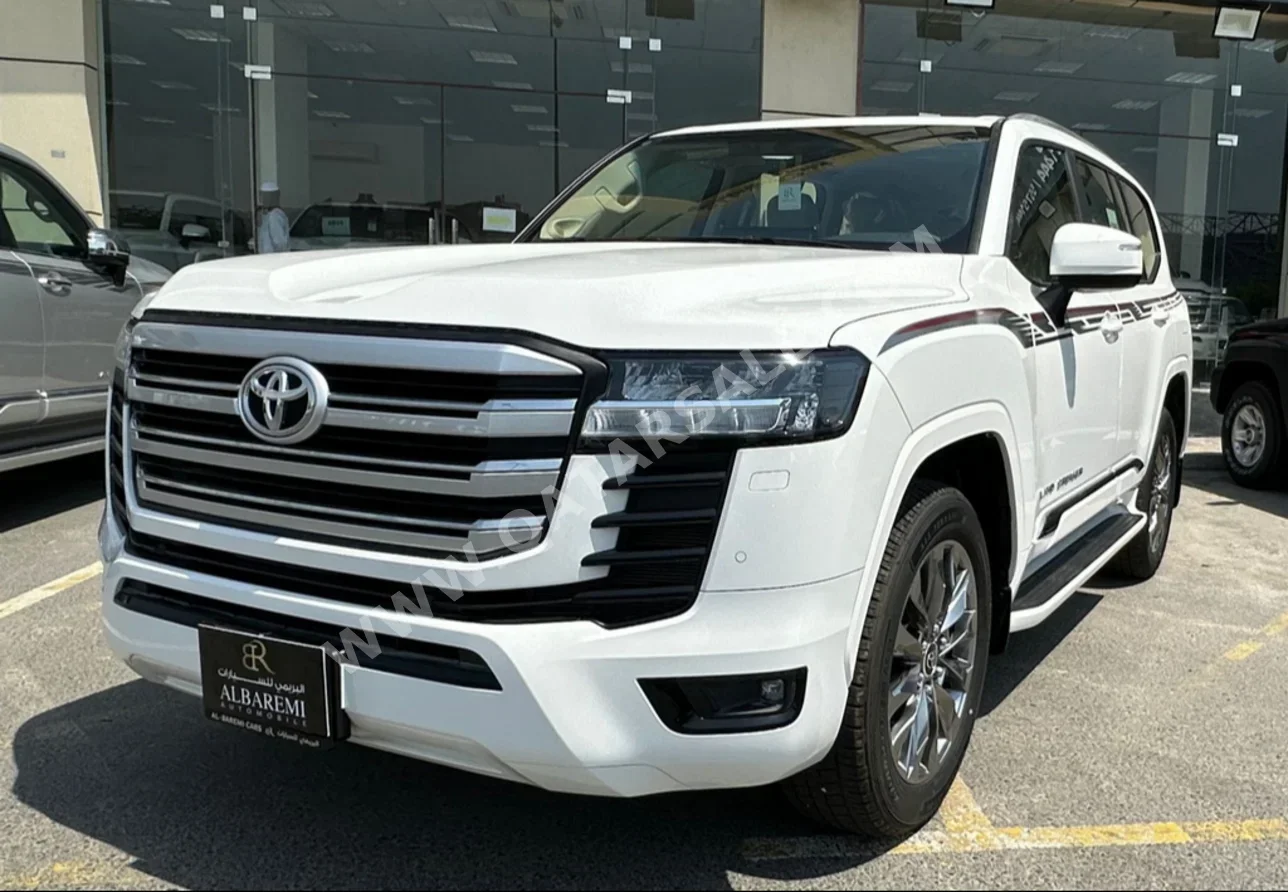 Toyota  Land Cruiser  GXR  2024  Automatic  0 Km  6 Cylinder  Four Wheel Drive (4WD)  SUV  White  With Warranty