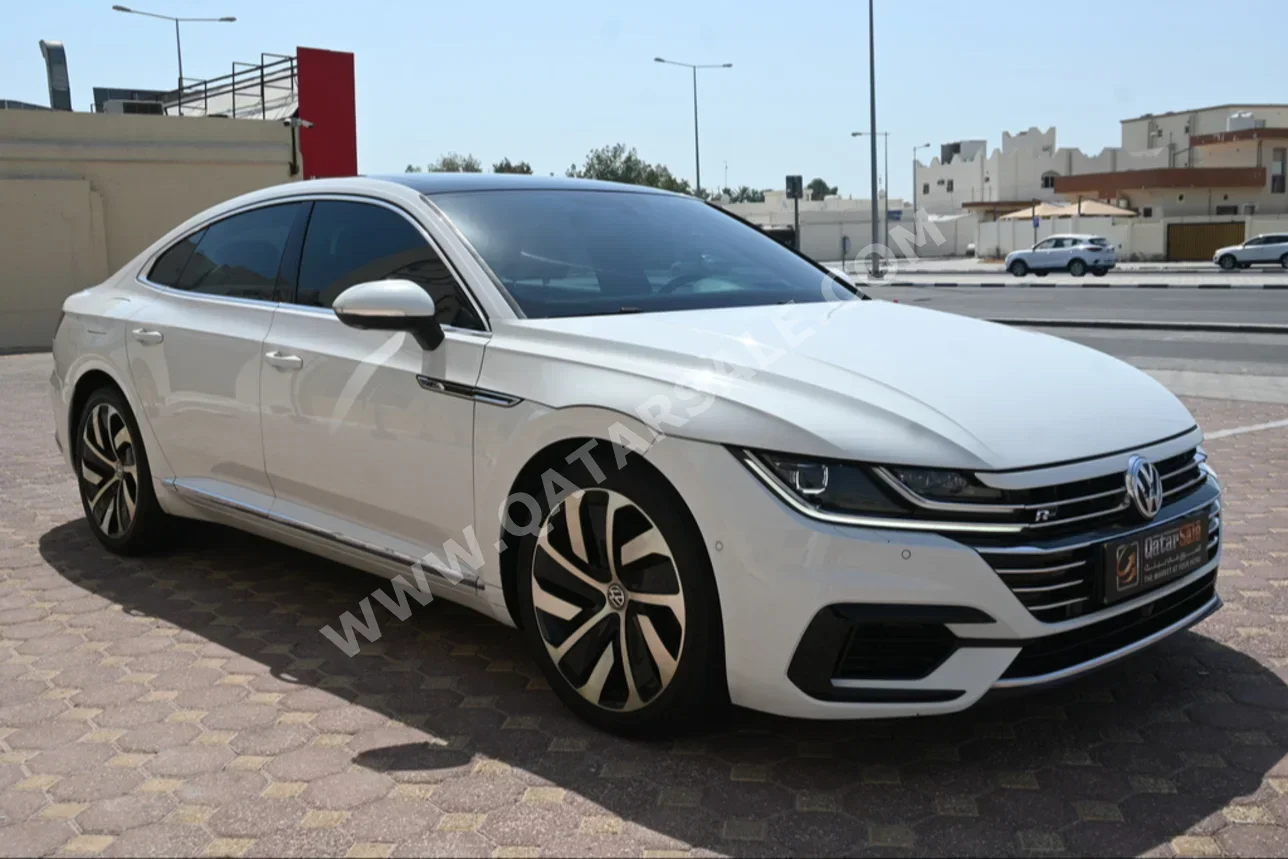 Volkswagen  Arteon  2018  Automatic  100,000 Km  4 Cylinder  Rear Wheel Drive (RWD)  Sedan  White