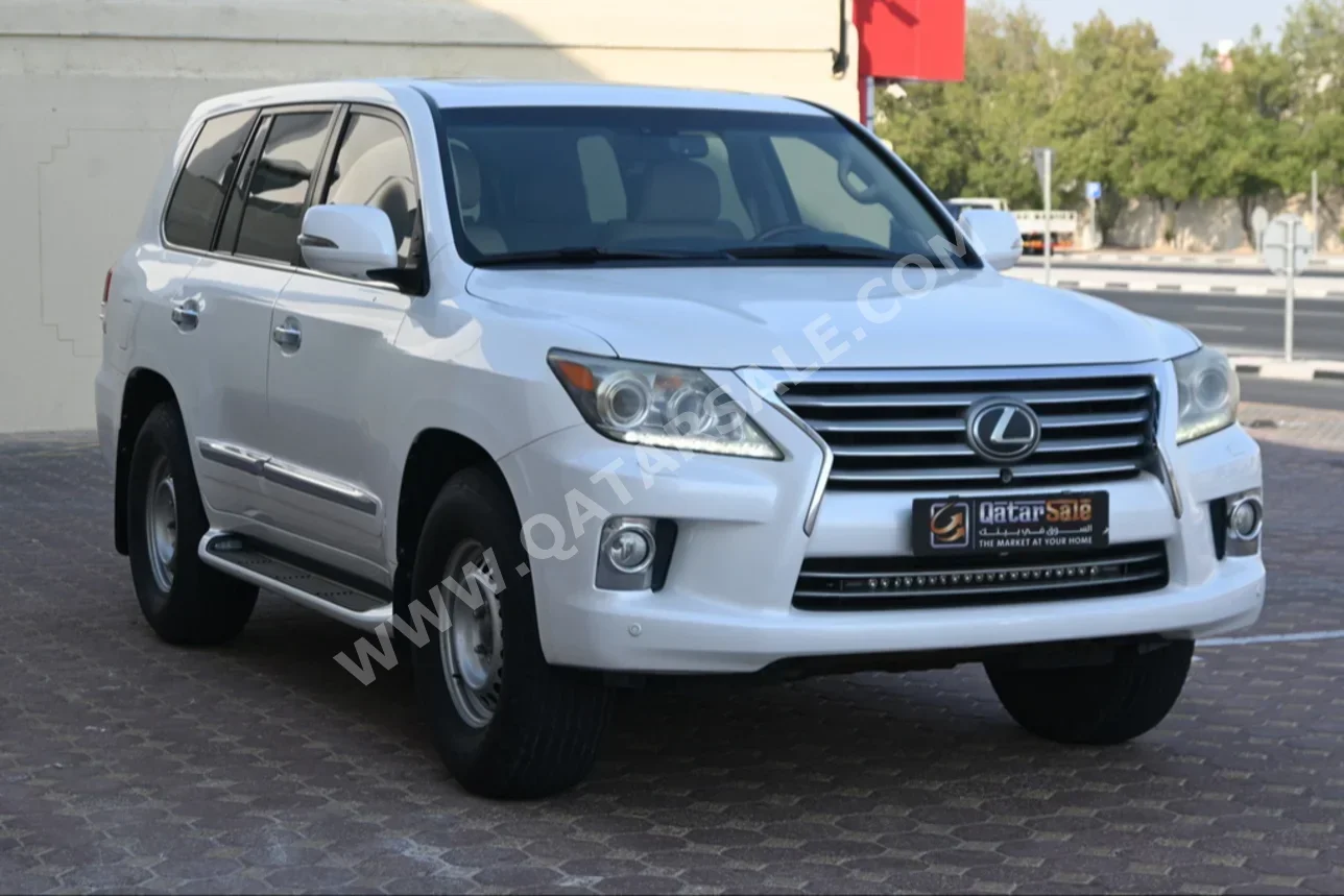 Lexus LX 570 White 2013 For Sale in Qatar