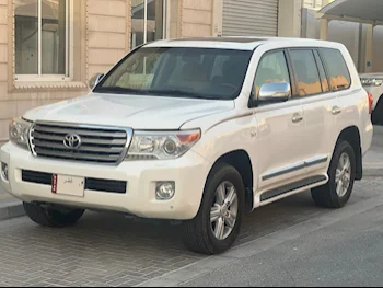 Toyota  Land Cruiser  VXR  2015  Automatic  177,000 Km  8 Cylinder  Four Wheel Drive (4WD)  SUV  White