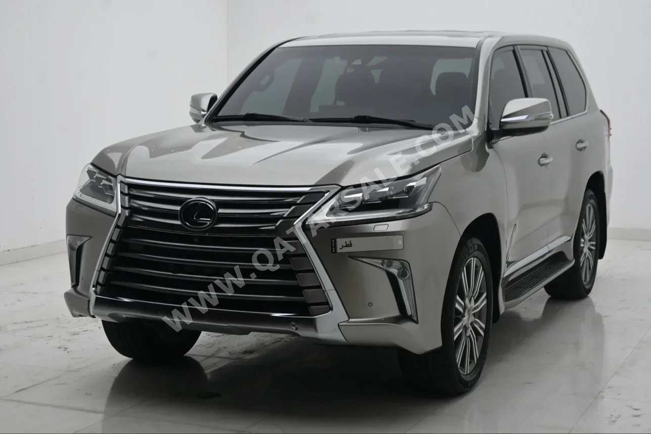 Lexus  LX  570  2017  Automatic  197,000 Km  8 Cylinder  Four Wheel Drive (4WD)  SUV  Silver