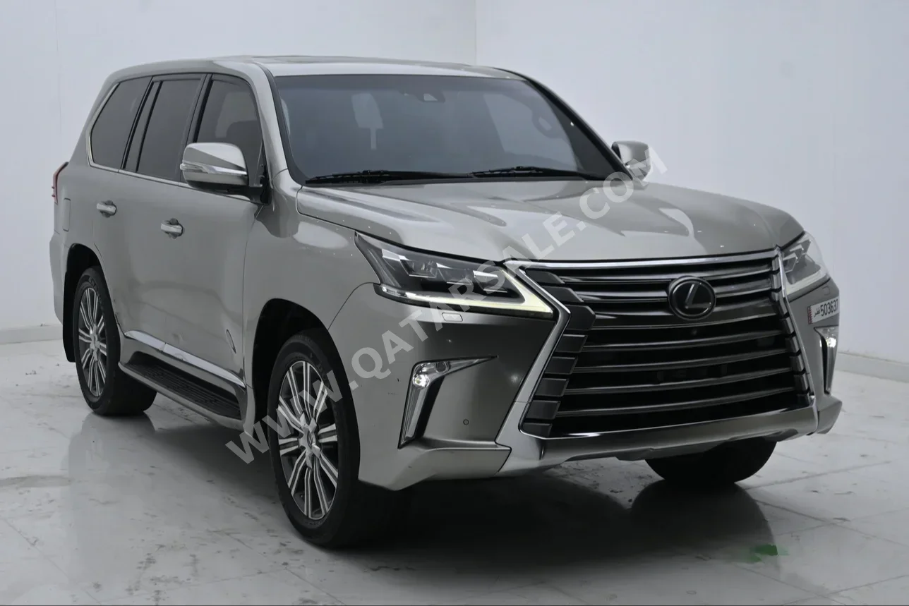 Lexus  LX  570  2017  Automatic  200,000 Km  8 Cylinder  Four Wheel Drive (4WD)  SUV  Gray