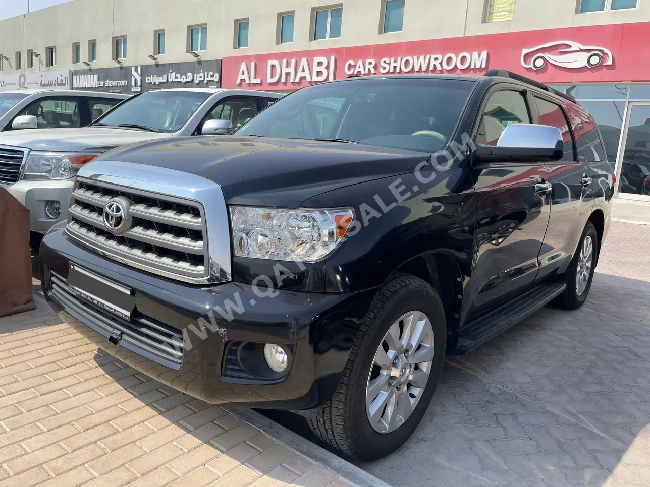 Toyota  Sequoia  Limited  2014  Automatic  198٬000 Km  8 Cylinder  Four Wheel Drive (4WD)  SUV  Black