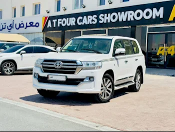 Toyota  Land Cruiser  VXR  2019  Automatic  179,000 Km  8 Cylinder  Four Wheel Drive (4WD)  SUV  White