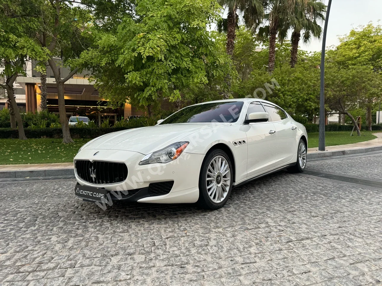 Maserati  Quattroporte  2015  Automatic  99,000 Km  6 Cylinder  Rear Wheel Drive (RWD)  Sedan  White