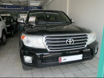 Toyota  Land Cruiser  GXR  2014  Automatic  276,000 Km  8 Cylinder  Four Wheel Drive (4WD)  SUV  Black