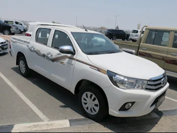 Toyota  Hilux  2024  Automatic  0 Km  4 Cylinder  Four Wheel Drive (4WD)  Pick Up  White  With Warranty