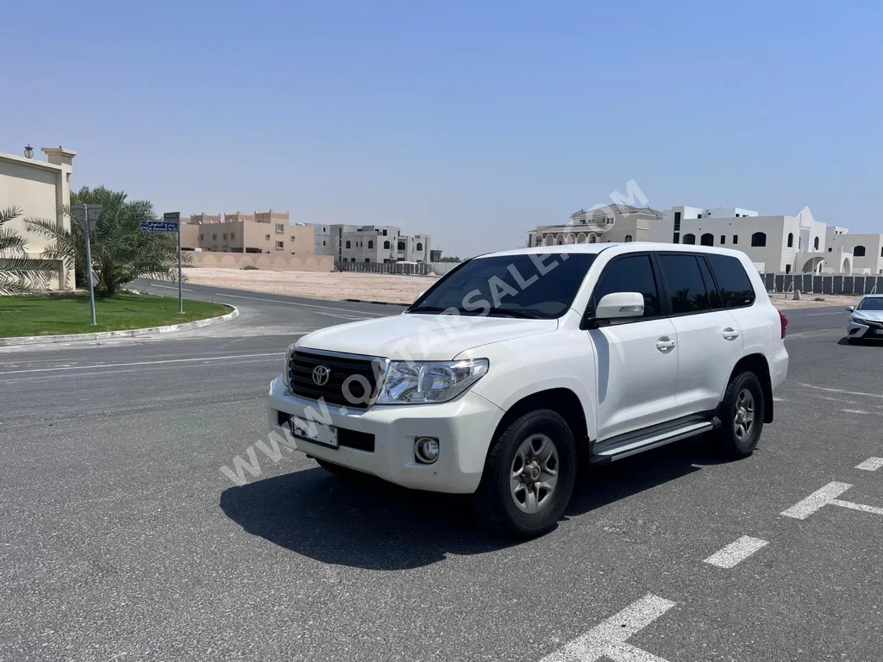  Toyota  Land Cruiser  G  2015  Automatic  400,000 Km  6 Cylinder  Four Wheel Drive (4WD)  SUV  White  With Warranty