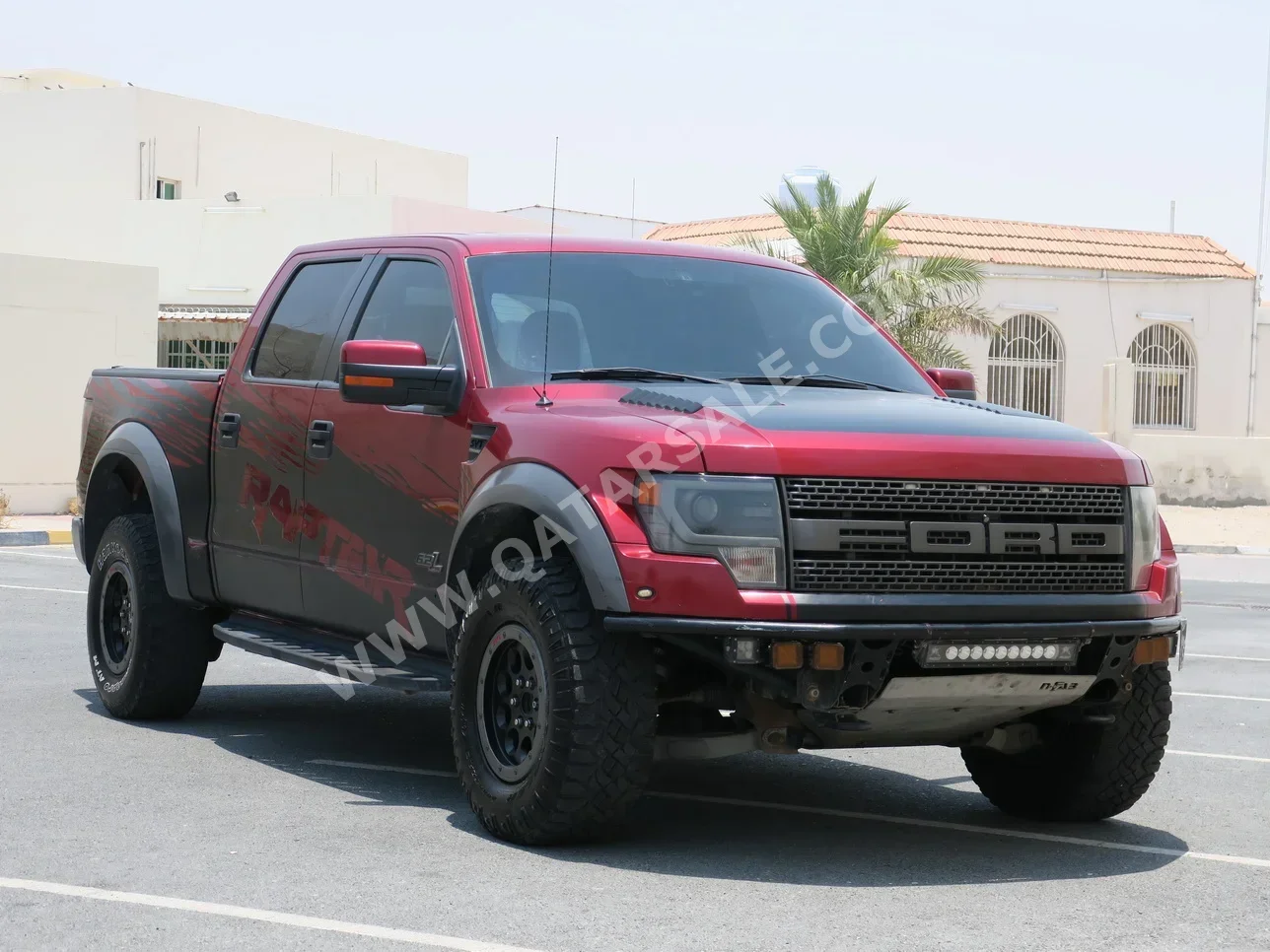 Ford  Raptor  SVT  2014  Automatic  269,000 Km  8 Cylinder  Four Wheel Drive (4WD)  Pick Up  Maroon