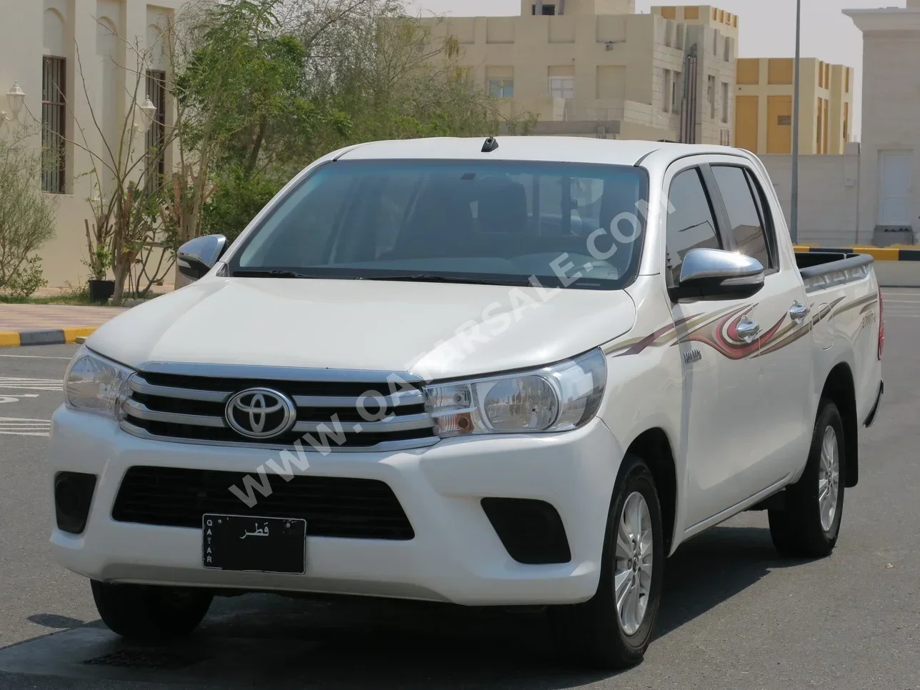 Toyota  Hilux  2016  Automatic  110,000 Km  4 Cylinder  Four Wheel Drive (4WD)  Pick Up  White