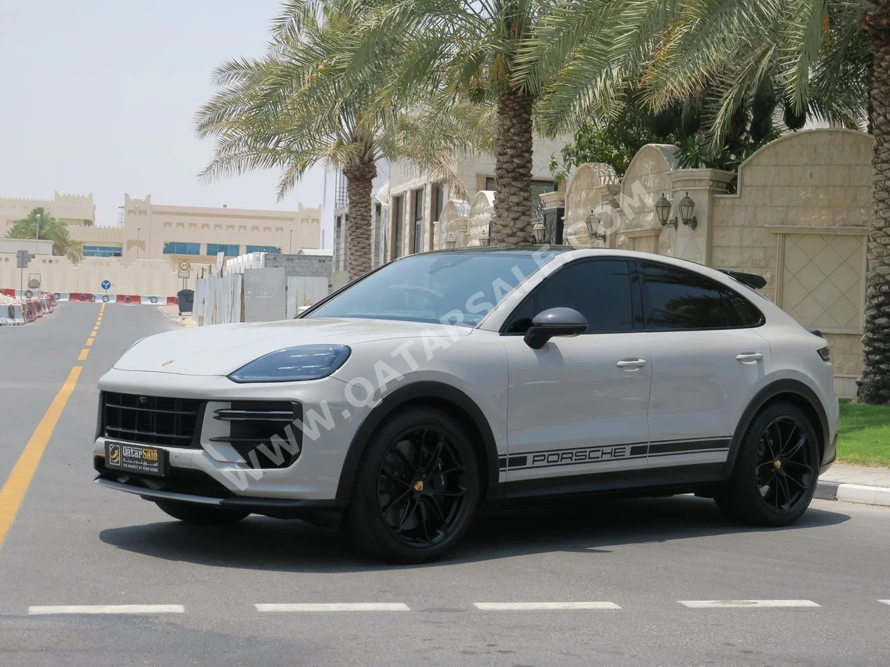 Porsche  Cayenne  Turbo GT  2024  Automatic  11,000 Km  8 Cylinder  Four Wheel Drive (4WD)  SUV  Gray  With Warranty