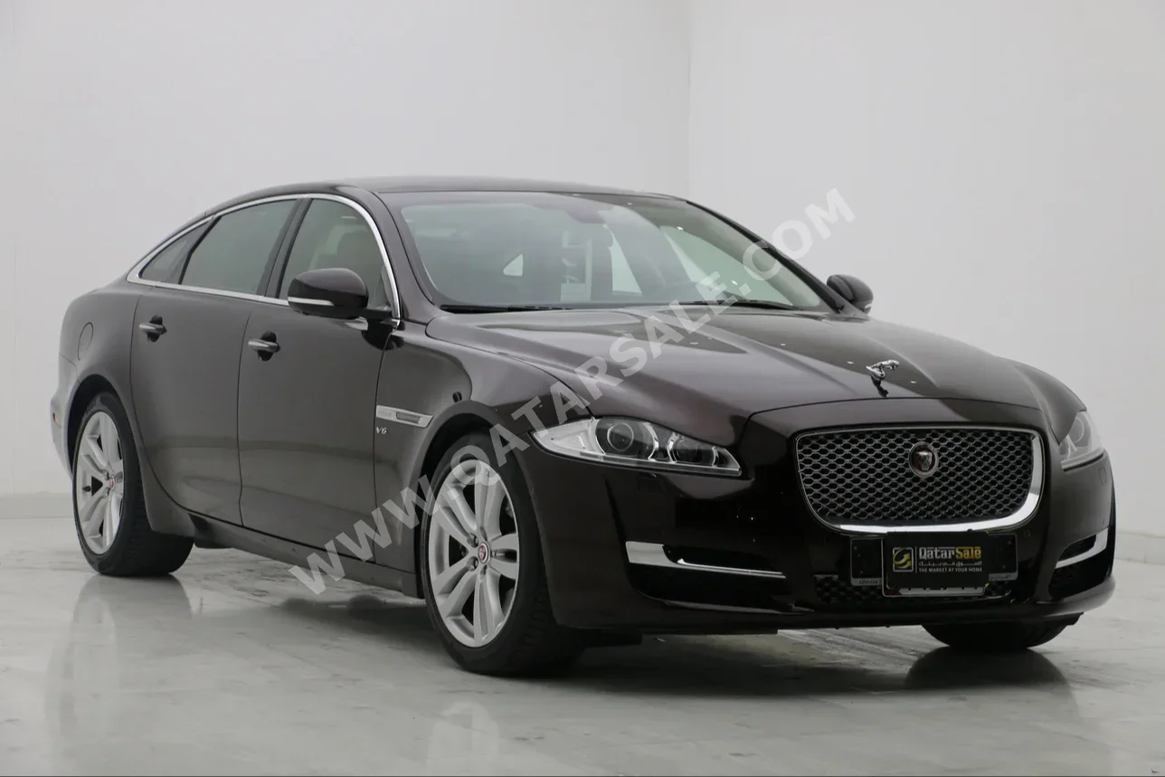 Jaguar  XJ  L  2016  Automatic  5,825 Km  6 Cylinder  Rear Wheel Drive (RWD)  Sedan  Maroon