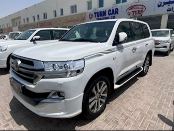 Toyota  Land Cruiser  VXR  2019  Automatic  156,000 Km  8 Cylinder  Four Wheel Drive (4WD)  SUV  White