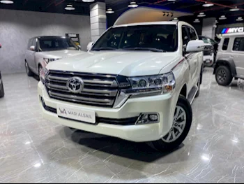 Toyota  Land Cruiser  GXR  2016  Automatic  374,000 Km  6 Cylinder  Four Wheel Drive (4WD)  SUV  White