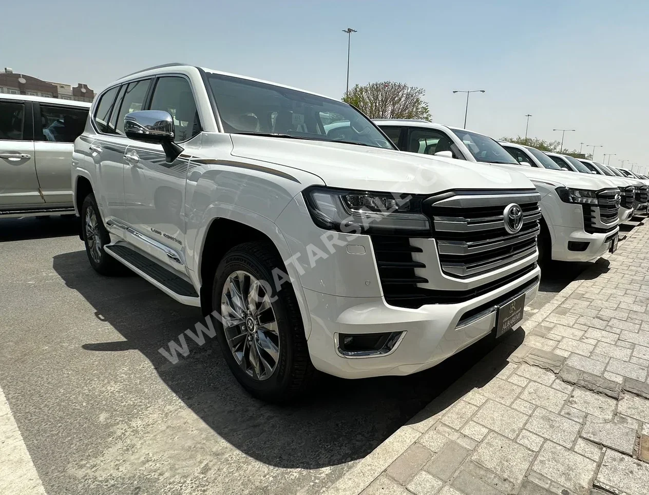  Toyota  Land Cruiser  VX Twin Turbo  2023  Automatic  0 Km  6 Cylinder  Four Wheel Drive (4WD)  SUV  White  With Warranty