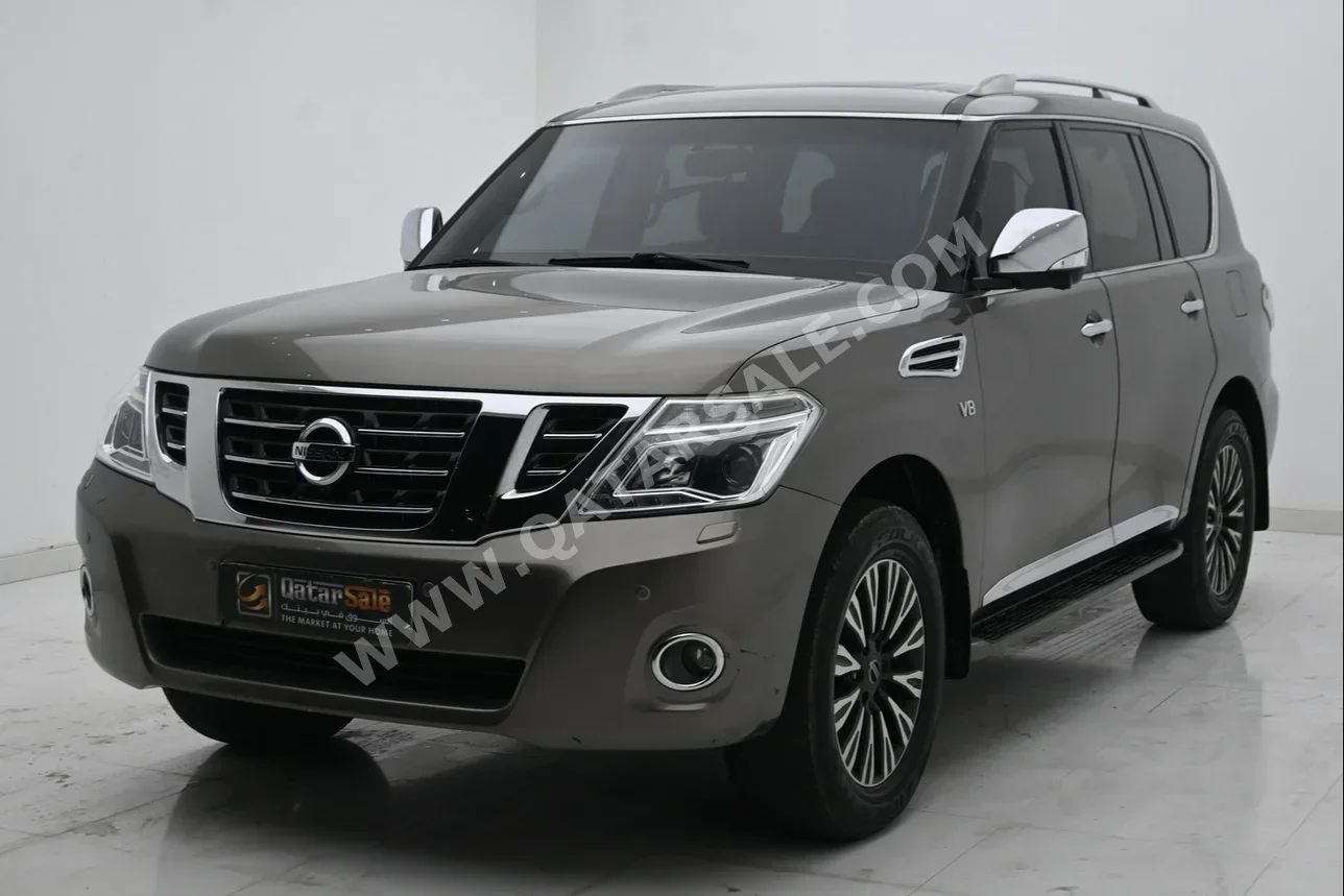 Nissan  Patrol  Platinum  2015  Automatic  173,000 Km  8 Cylinder  Four Wheel Drive (4WD)  SUV  Gray