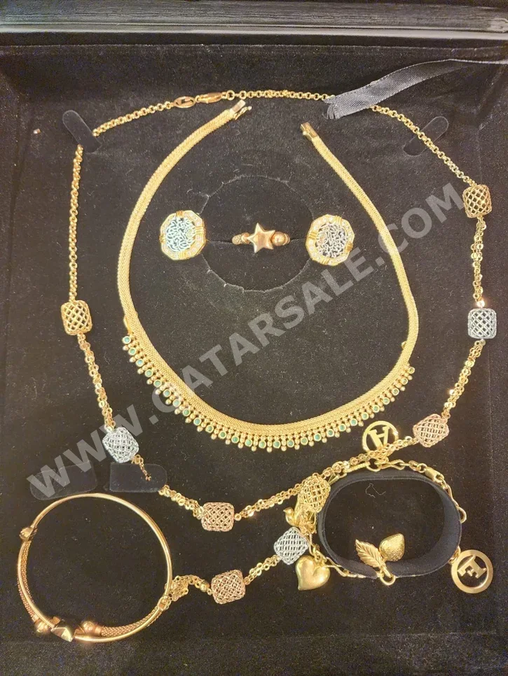 Gold Set  Qatar  Woman  By Item ( Designers )  100 Gram  Yellow Gold  18k