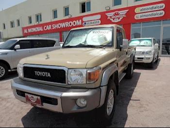 Toyota  Land Cruiser  LX  2022  Manual  68,000 Km  6 Cylinder  Four Wheel Drive (4WD)  Pick Up  Beige