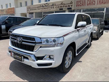 Toyota  Land Cruiser  GXR  2021  Automatic  78,000 Km  8 Cylinder  Four Wheel Drive (4WD)  SUV  White