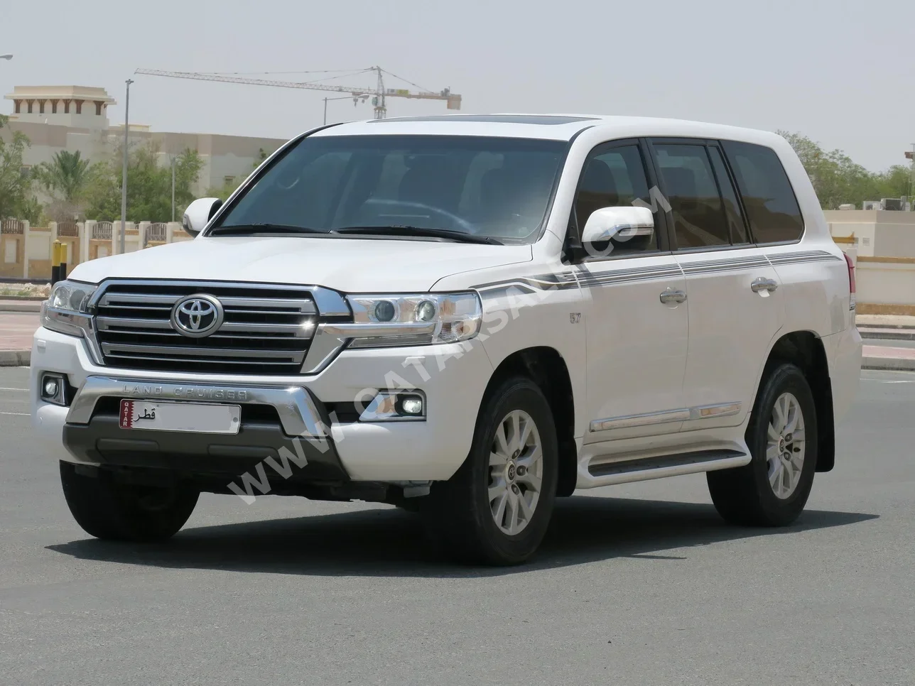 Toyota  Land Cruiser  VXR  2019  Automatic  156,000 Km  8 Cylinder  Four Wheel Drive (4WD)  SUV  White