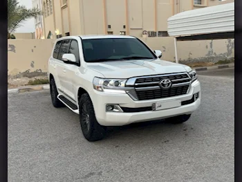 Toyota  Land Cruiser  G  2008  Manual  446,000 Km  6 Cylinder  Four Wheel Drive (4WD)  SUV  White