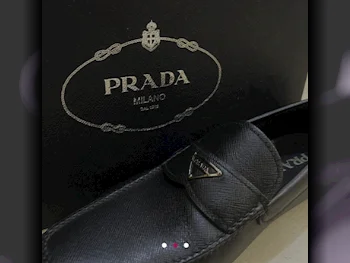 أحذية برادا  جلد اصلي  أسود مقاس 41  ايطاليا  رجالي
