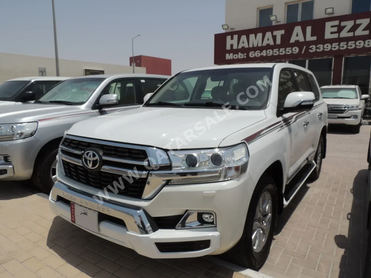 Toyota  Land Cruiser  GXR  2016  Automatic  280,000 Km  8 Cylinder  Four Wheel Drive (4WD)  SUV  White