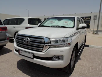 Toyota  Land Cruiser  VXR  2019  Automatic  112,000 Km  8 Cylinder  Four Wheel Drive (4WD)  SUV  White