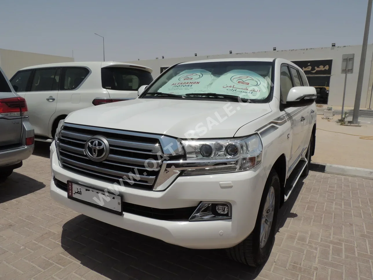 Toyota  Land Cruiser  VXR  2019  Automatic  112,000 Km  8 Cylinder  Four Wheel Drive (4WD)  SUV  White