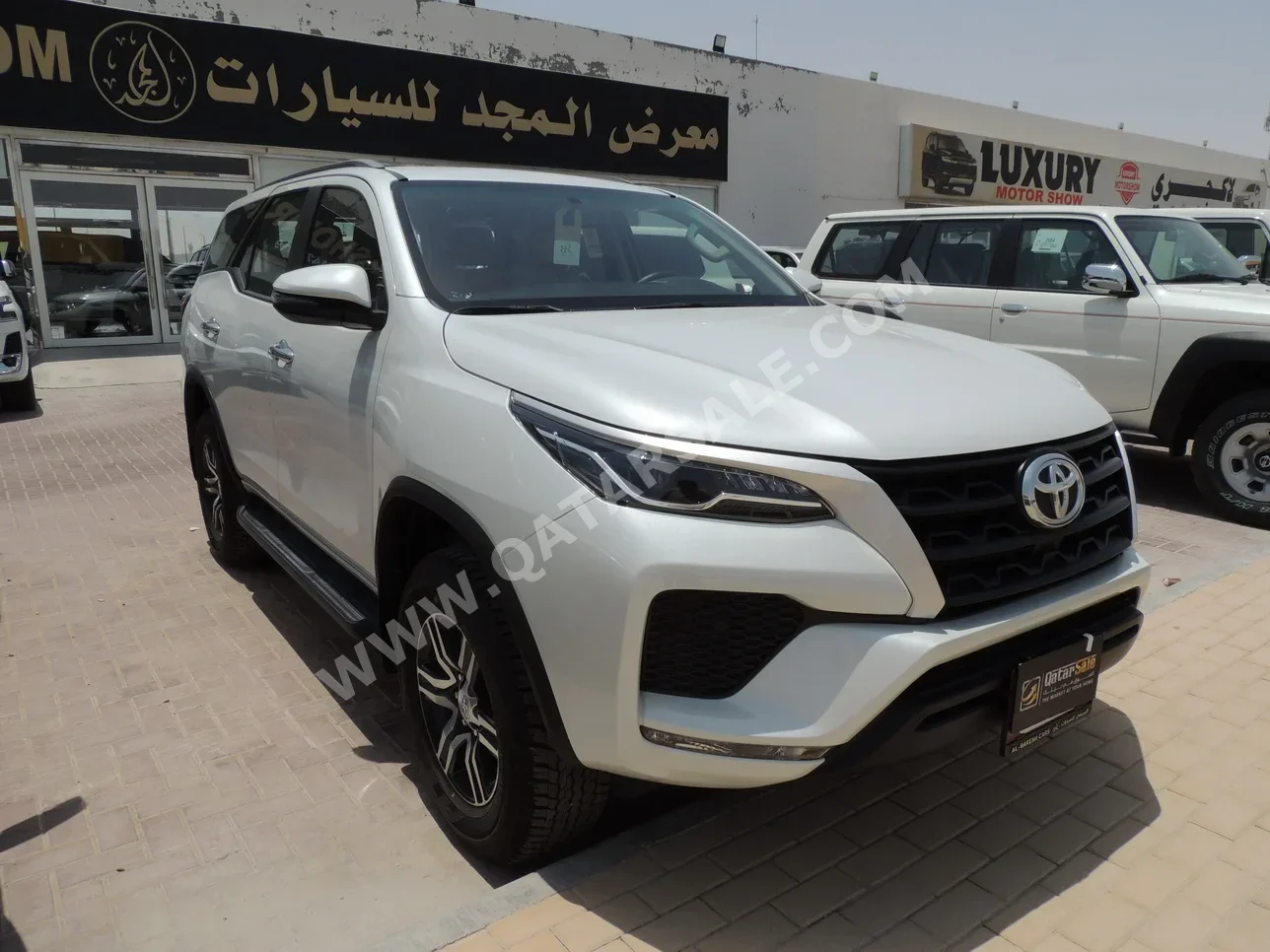 Toyota  Fortuner  2023  Automatic  0 Km  4 Cylinder  Four Wheel Drive (4WD)  SUV  White  With Warranty