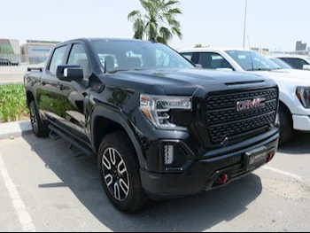 GMC  Sierra  AT4  2019  Automatic  134,000 Km  8 Cylinder  Four Wheel Drive (4WD)  Pick Up  Black