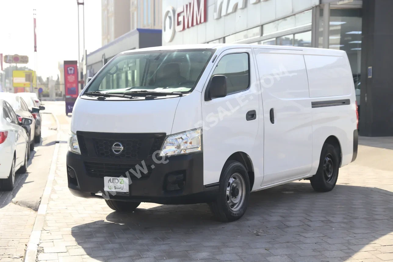 Nissan  Urvan  2015  Manual  471,000 Km  4 Cylinder  Front Wheel Drive (FWD)  Van / Bus  White