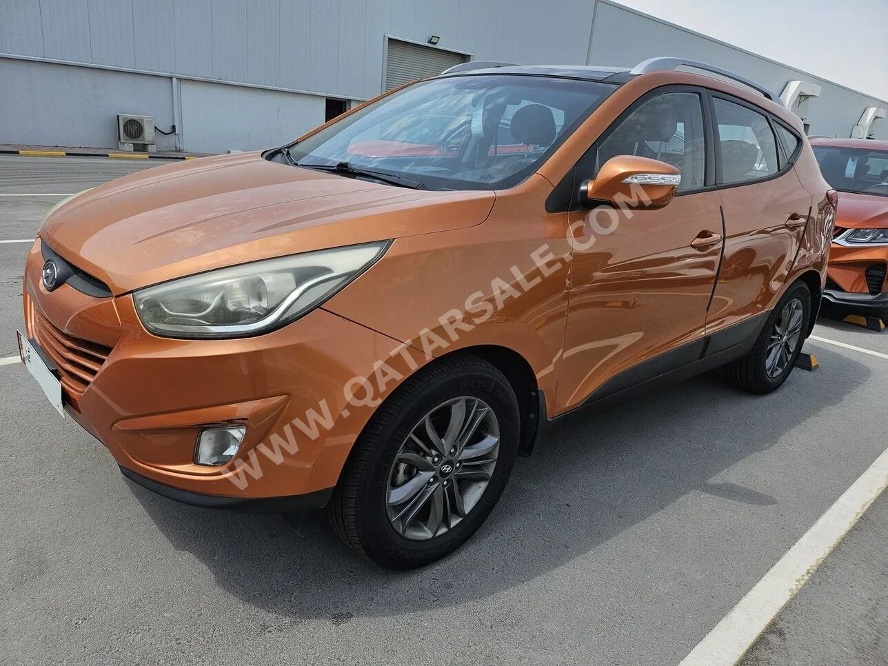 Hyundai  Tucson  2015  Automatic  199,940 Km  4 Cylinder  Front Wheel Drive (FWD)  SUV  Orange