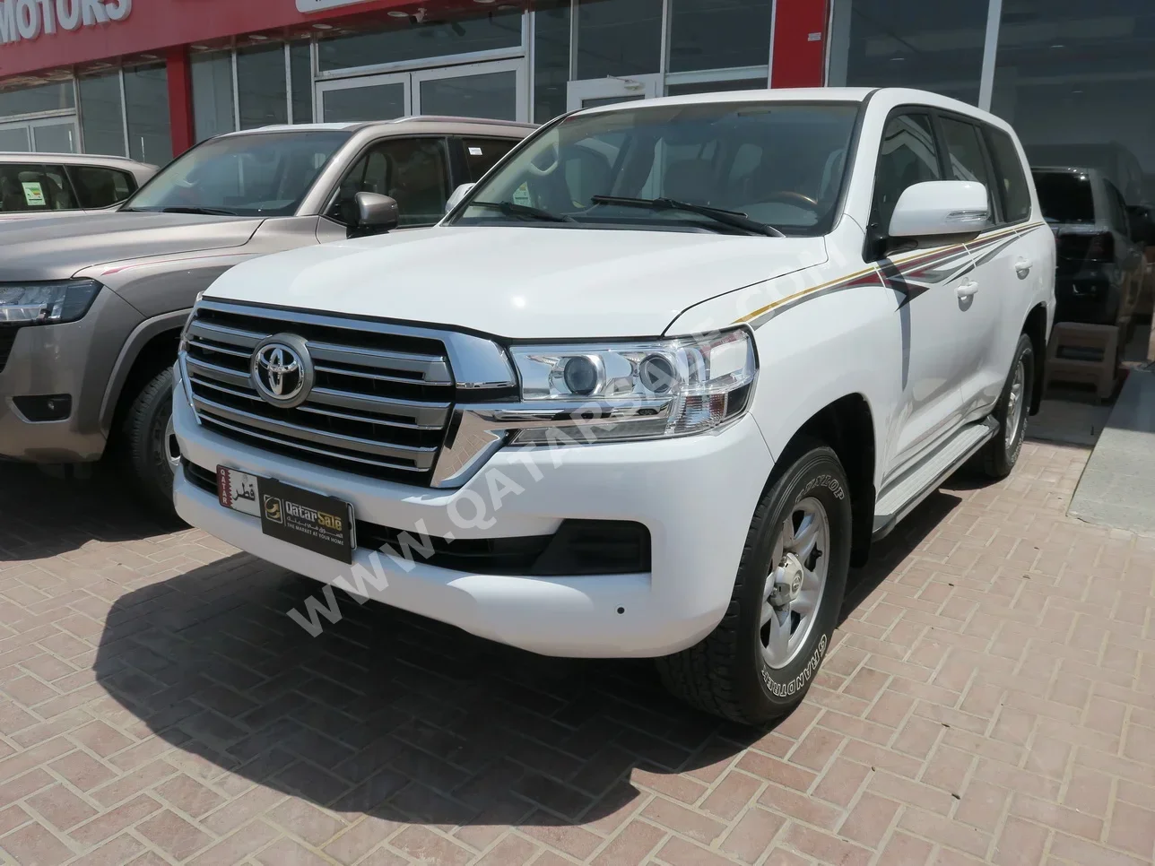 Toyota  Land Cruiser  GXR  2018  Automatic  199,000 Km  6 Cylinder  Four Wheel Drive (4WD)  SUV  White