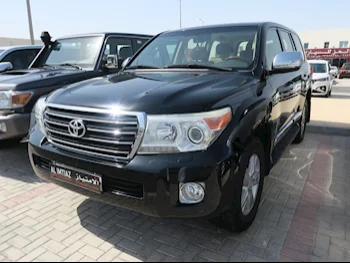 Toyota  Land Cruiser  GXR  2014  Automatic  170,000 Km  8 Cylinder  Four Wheel Drive (4WD)  SUV  Black