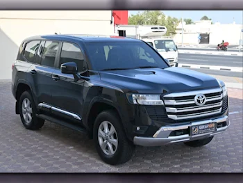  Toyota  Land Cruiser  GXR Twin Turbo  2023  Automatic  36,000 Km  6 Cylinder  Four Wheel Drive (4WD)  SUV  Black  With Warranty