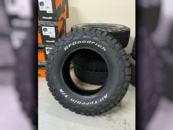 Tire & Wheels BFgoodrich Made in United States of America (USA) /  4 Seasons  17"