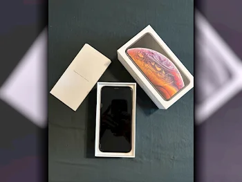 Apple  - iPhone  - Xs  - Gold  - 64 GB