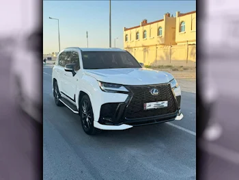 Lexus  LX  600 F Sport  2023  Automatic  18٬000 Km  6 Cylinder  Four Wheel Drive (4WD)  SUV  White  With Warranty